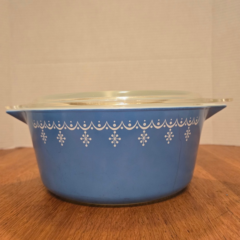 Pyrex Snowflake Blue Garland 3 Pc Casserole Set w/ Lids Vintage Collectible - Picture 7 of 13